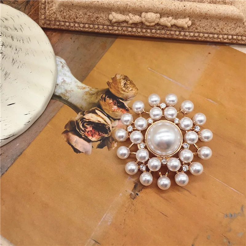 Vintage Matte Gold Color Baroque Style Pin Brooch Antique Palace Pearl Woman Party Retro Corsage Brooches Accessories - Image 2
