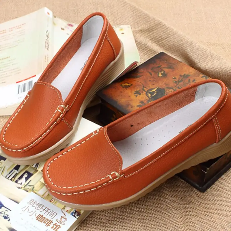 Spring and Autumn Genuine Leather Mom Shoes Nurse Shoes Slope Heels Casual Single Shoes Middle Heels Women's Shoes