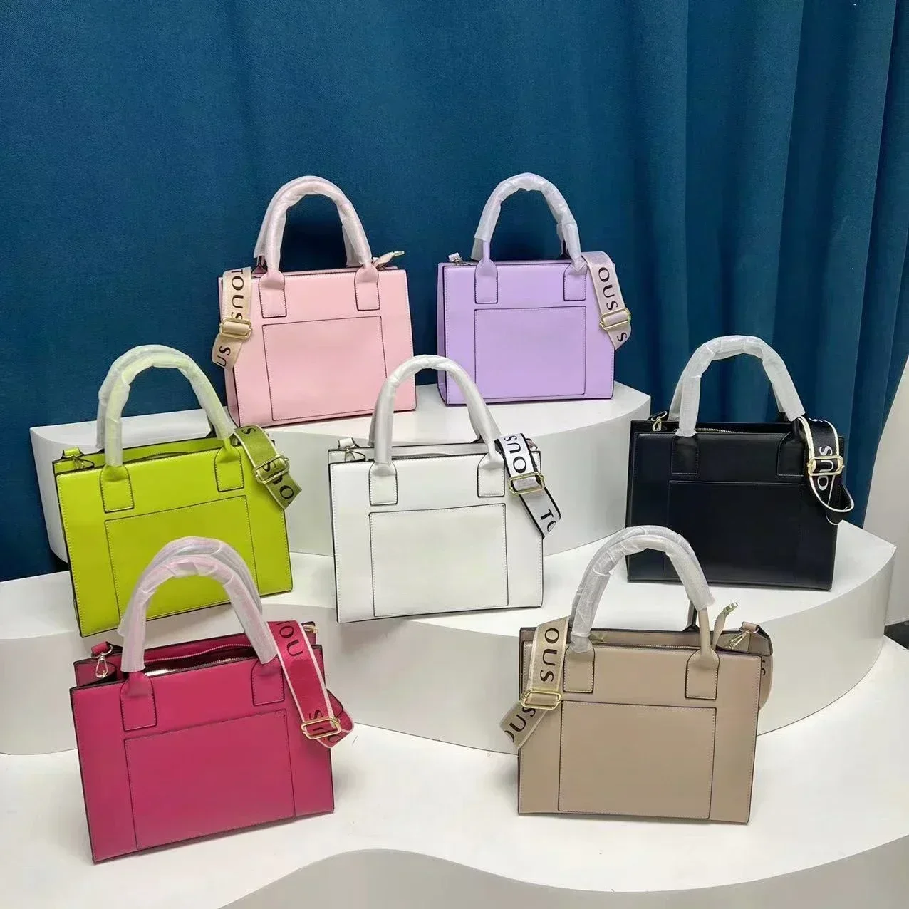 Women Handbags & Pocketbooks