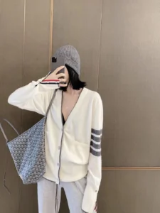 Women's hot selling long sleeved autumn and winter cashmere women's V-Neck Sweater TB style new women's cashmere casual cardigan - Image 6