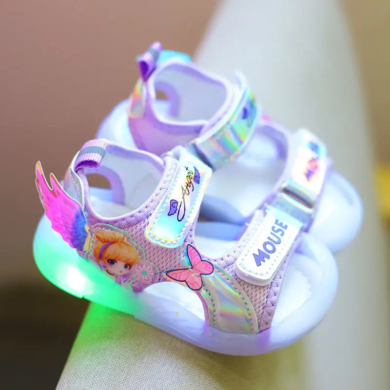 LED Lights Child Sandals Summer Anti Kick Boys Beach Shoes Luminous Girls Princess Shoes Breathable Baby Walking Shoe Kid Shoe