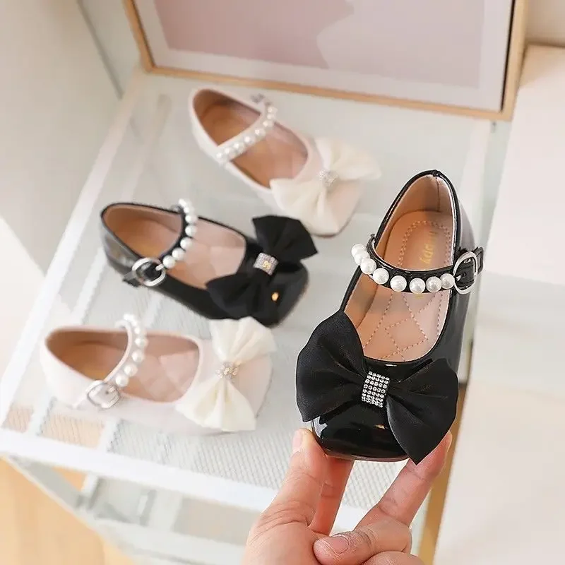 New Girls Flower Wedding Shoes for Baby Kids Flats String Bead Princess Shoes Pearl Strap Dress Shoes Dance Party Toddler