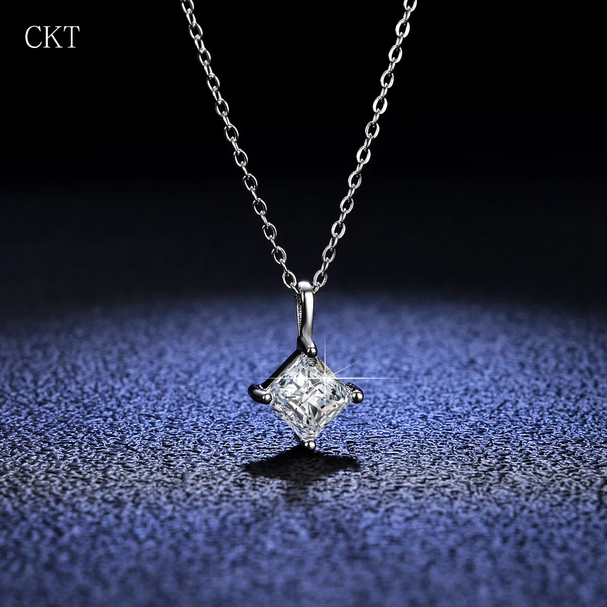 Luxury Platinum Pt950 Pendant Moissanite Diamond Necklace for Women Square Diamond Pendant Clavicle Chain White Gold 18K Jewelry