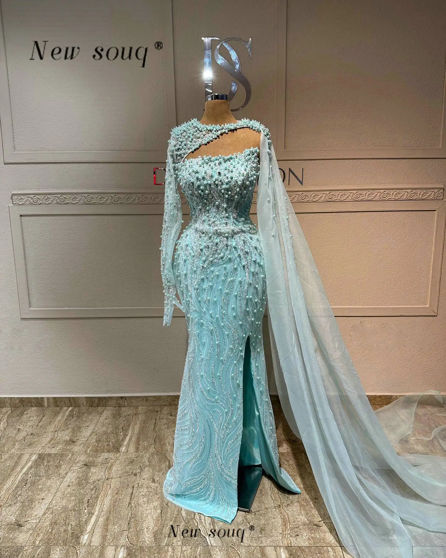 Arabic Blue Mermaid Evening Dresses with Side Cape Beaded Pearls Elegant Formal Occasions Gowns For Women Wedding Party 2024