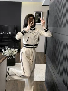 Korean Version White Sports and Casual Set Women's Autumn 2023 New Slim Standing Neck Zipper Top Wide Leg Pants Two Piece Set2XL - Image 4