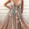 2024Pink Tulle Crystals Prom Dresses V-Neck Lace Flowers Beaded Long Prom Gown Evening Dresses Party