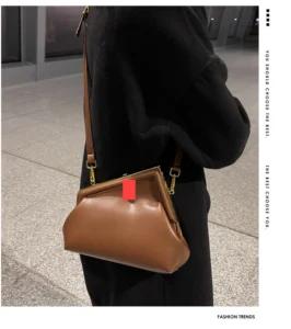 Ins Style Small Batch Crossbody Bag: Popularity and Fashion - Image 3