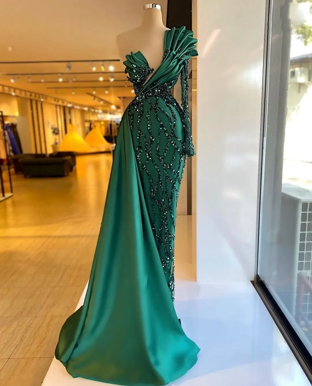 Green Luxury Sequins Mermaid Evening Dresses For Women One Shoulder Sleeve Formal Party Dress Satin Frill Celebrity Custom 2024
