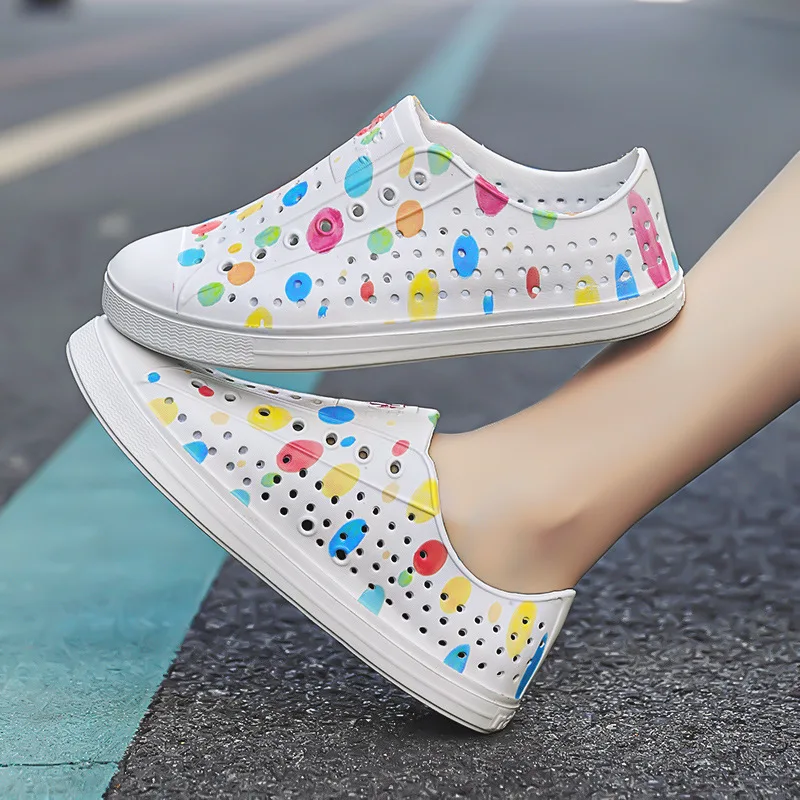 Kid Boy Girl Garden Cave Shoe Graffiti Diy Casual Outdoor EVA Beach Summer Sandal Holey Shoes Child Sandal Women Garden Sandals