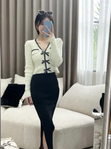 Elegant Knitted Pullover Office Lady 2022 Autumn Casual Long Sleeve Y2k Clothing V-neck Korean Style Fashion Slim Blouse Woman - Image 2