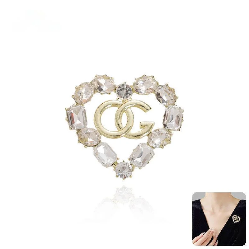 Fashion Geoemtric Heart Letters Safety Pin Versatile Coat Jacket Brooch Flower Jewelry Accessory Gifts For Women 2024
