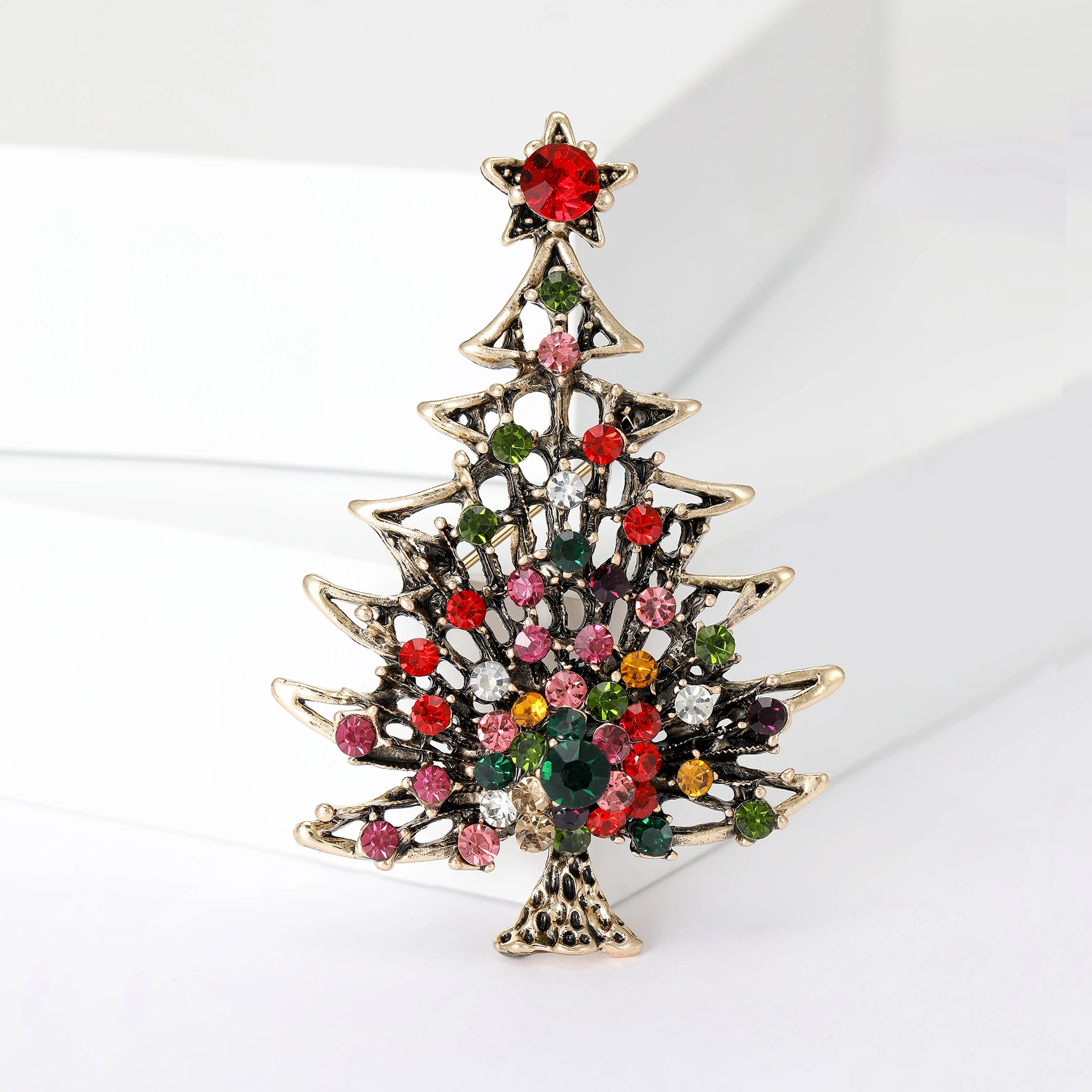 Christma’s Enamel Christmas Tree Brooches for Women Unisex Rhinestone Plant Pins Event Party Decoration Clothes Accessories