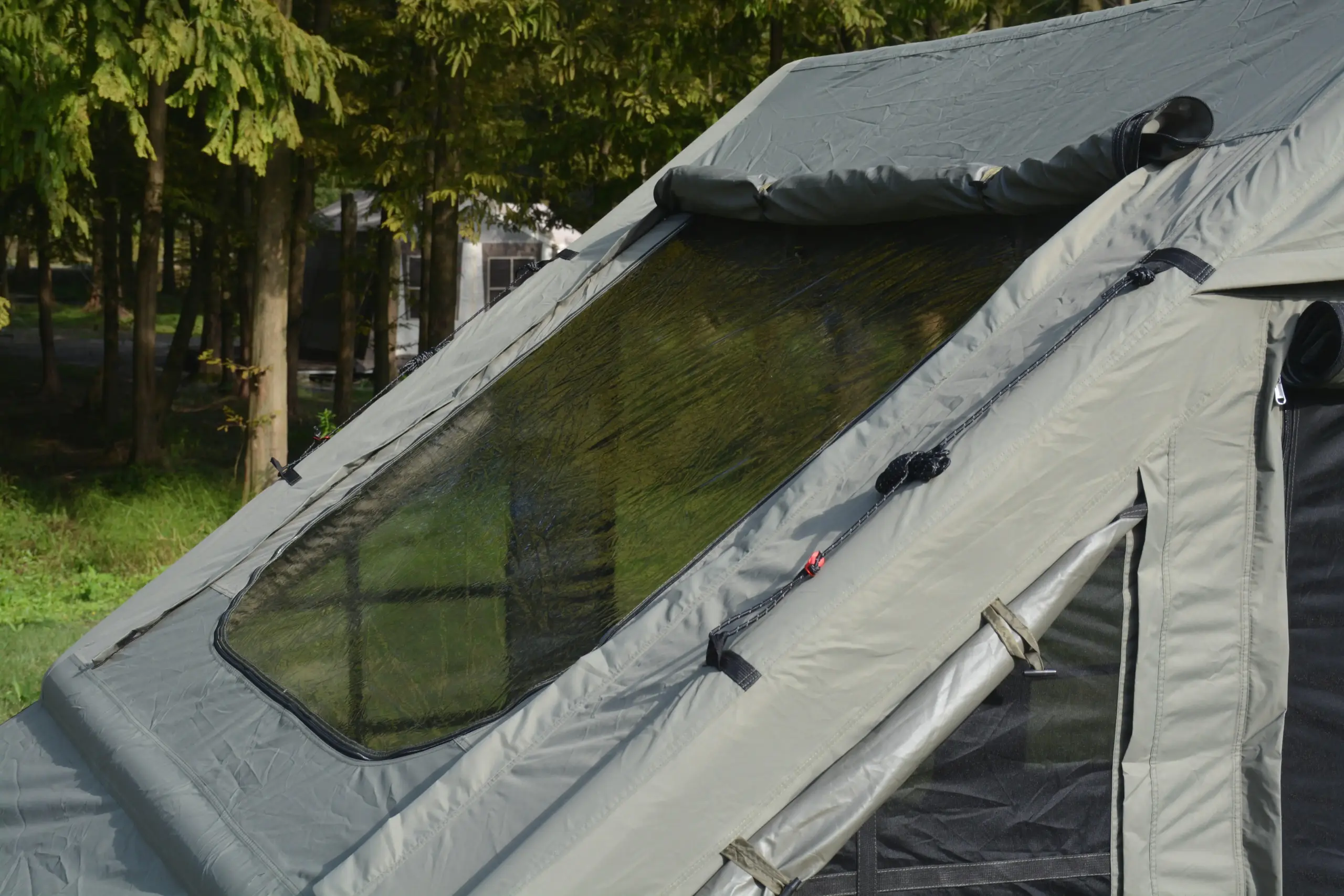 Inflatable 4-Season Camping Tent for 4-6 People - Waterproof & Windproof, Easy Setup Air Tent for Outdoor Glamping - Image 4