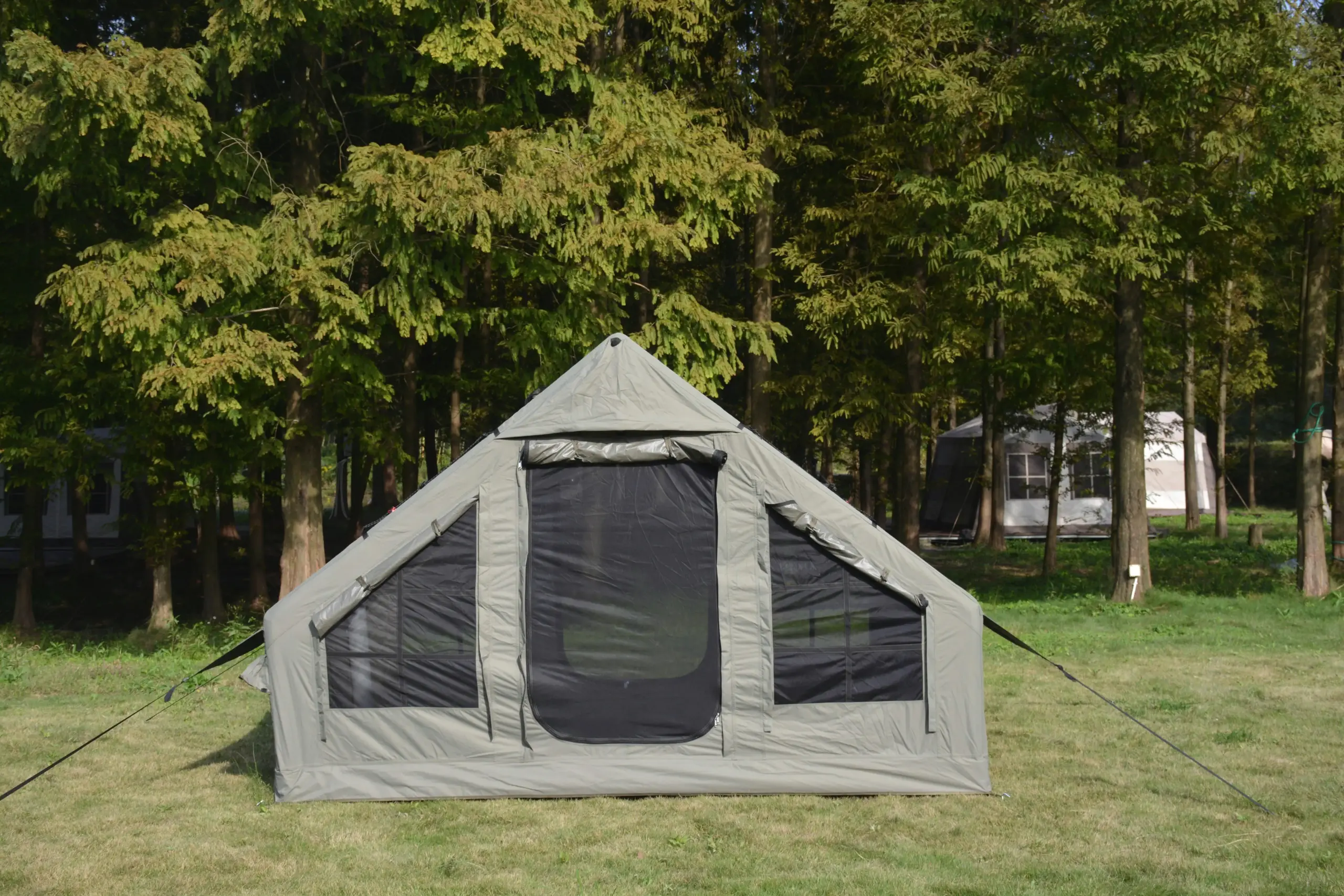 Inflatable 4-Season Camping Tent for 4-6 People - Waterproof & Windproof, Easy Setup Air Tent for Outdoor Glamping - Image 5