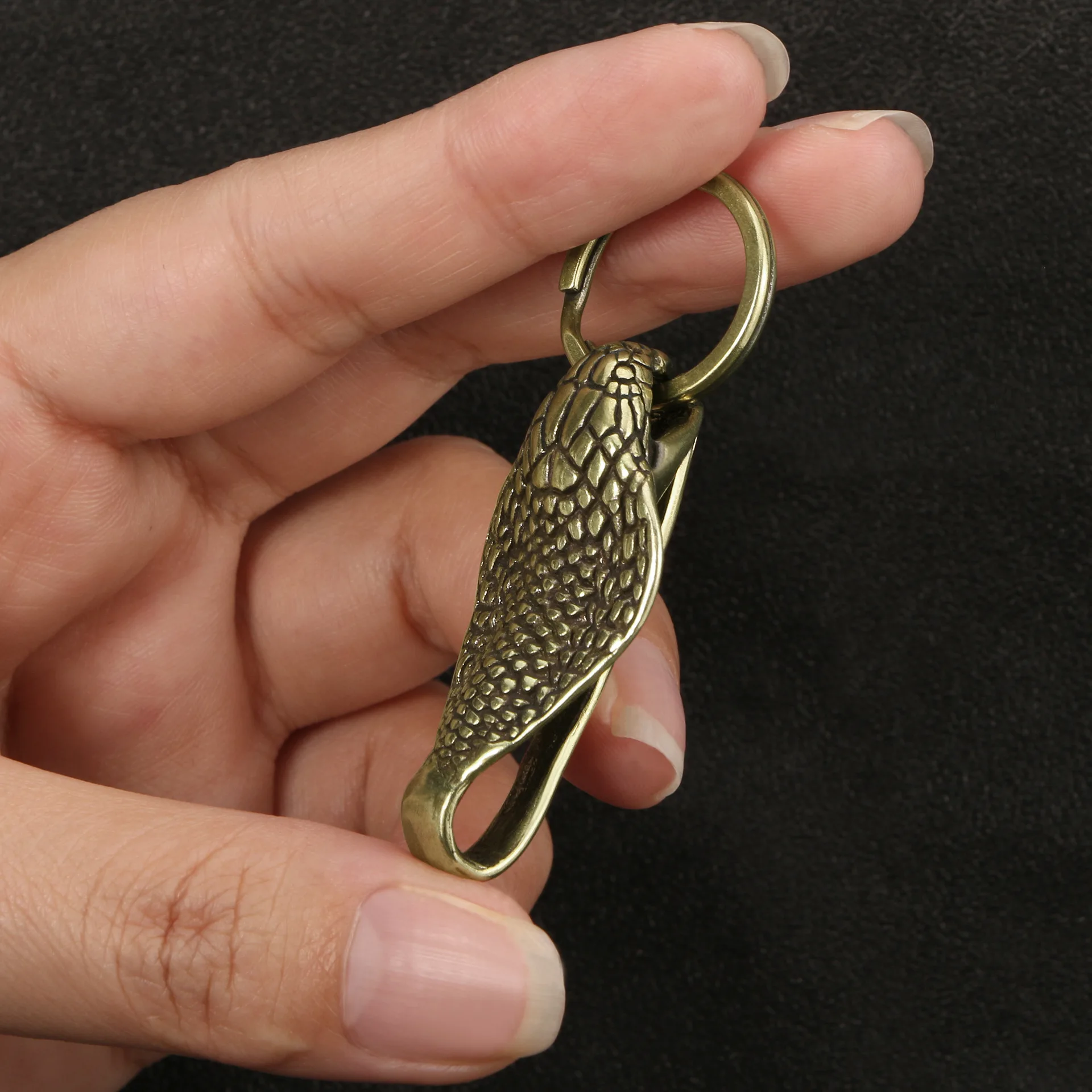 EDC Brass Cobra Metal Figurine Buckle Keychain 2025 Snake New Year Gift Chinese Zodiac Souvenirs Vintage Home Decor