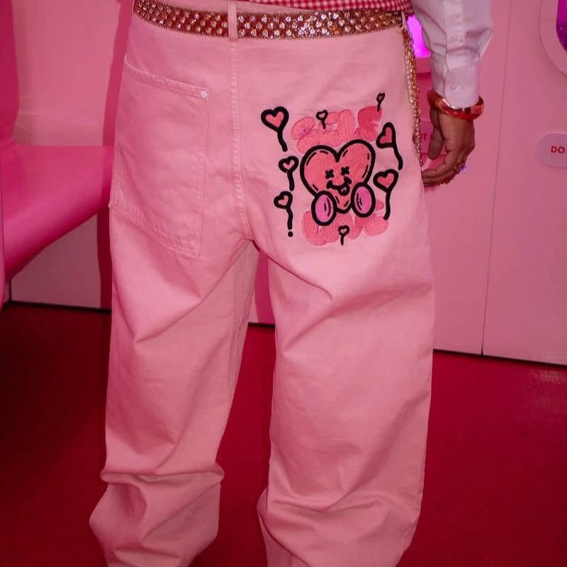 Fashion heart shaped embroidered men jeans Y2K Gothic solid color Harajuku wide leg pants street wear baggy pocket jogging pants