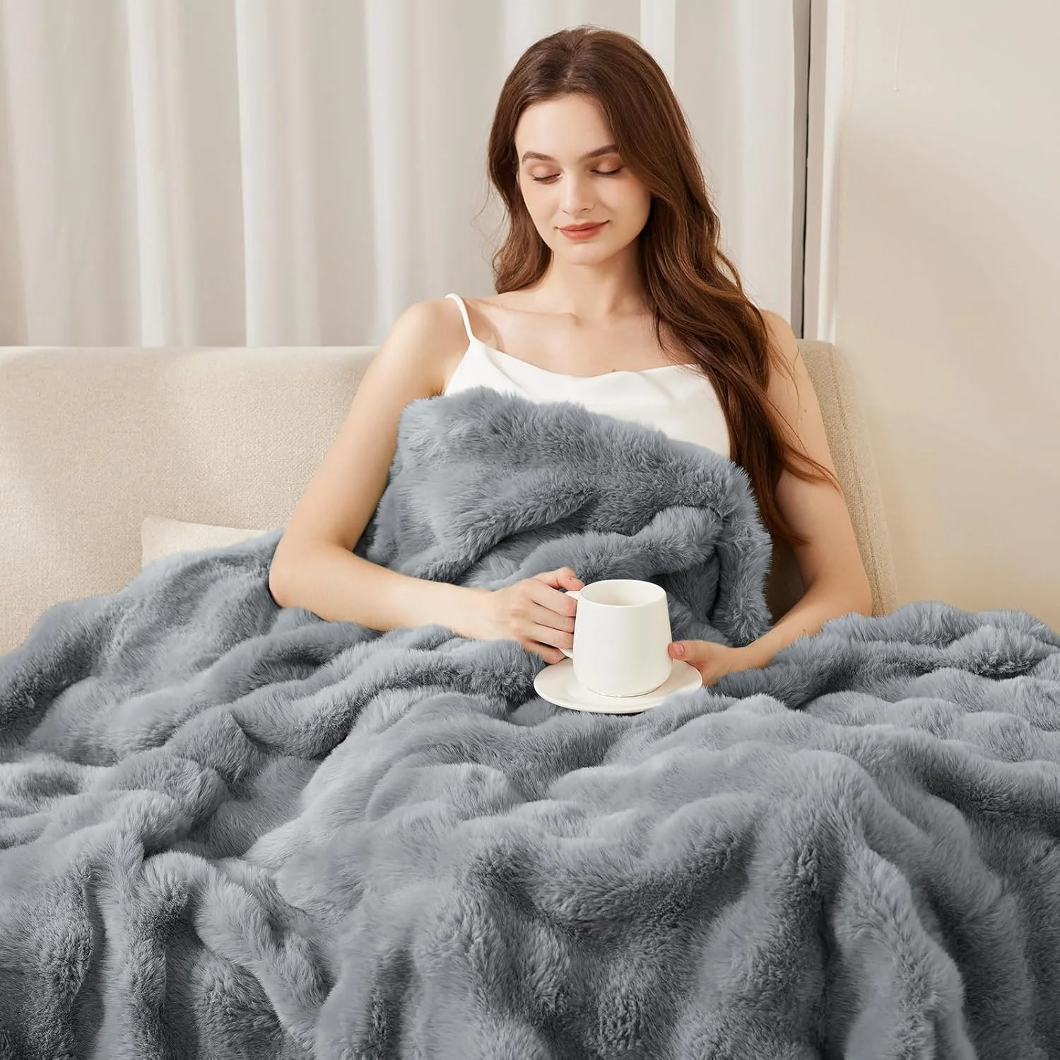 Soft Cozy Faux Fur Rabbit Blanket, Warm Thick for Bed Sofa Office, Elegant Home Decor, Perfect Gift, Durable and Versatile - Image 3