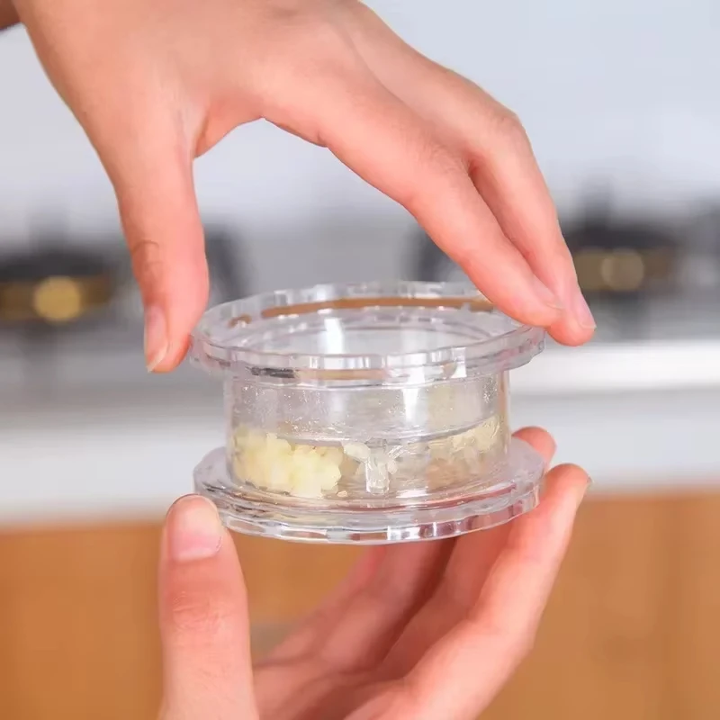 Household Classic Peeling Garlic Crusher Food Processor Garlic Press Roll Crusher Chopper Utensils Kitchen Gadget