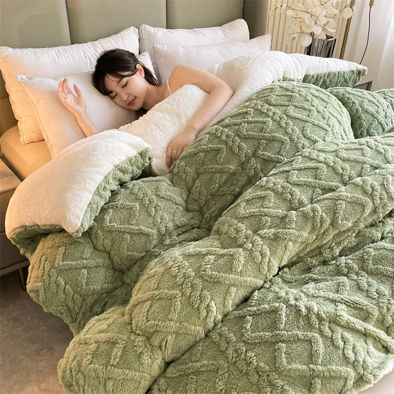 Comfortable double-sided velvet quilt core bedroom velvet thickened blanket home lamb fleece quilt warm quilt core comfortable
