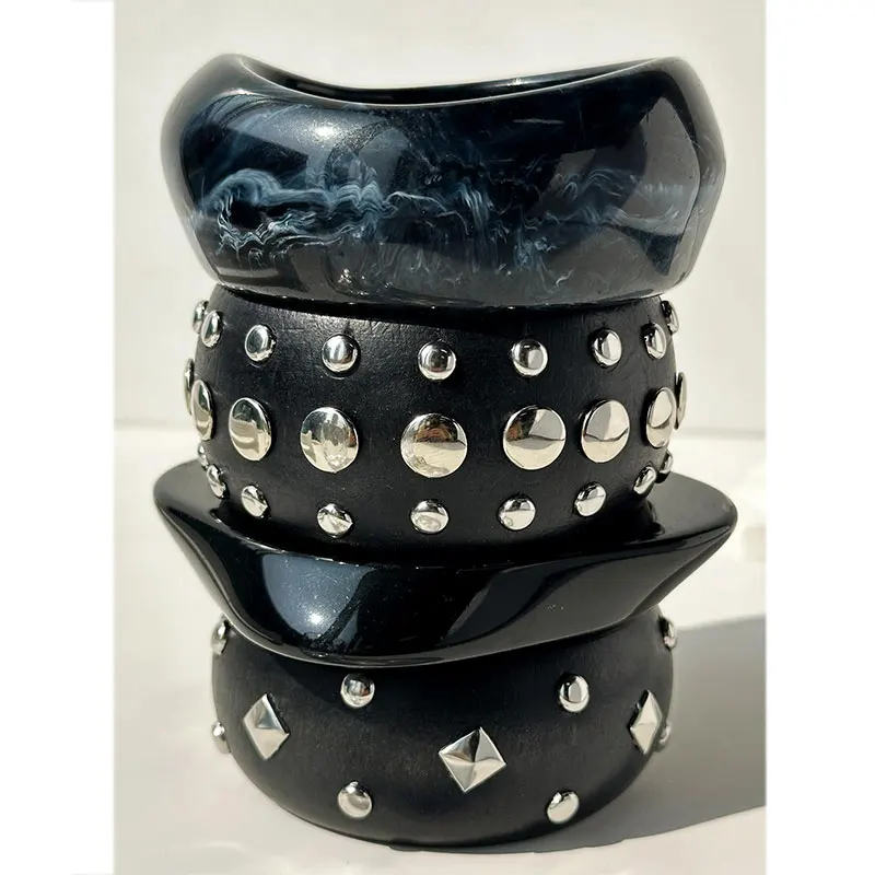 Exaggerated Fashion Geometric Irregular Black Dyeing Resin Bracelet Silver Rivets Wood Bangle Vintage Trendy Jewelry 2026 NEW