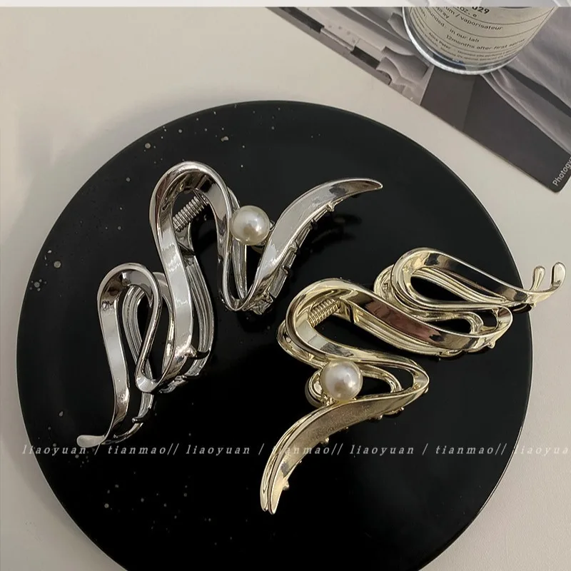 Metal Hair Clip Fashion Barrettes Korean Geometric Black Bow knot Hair Claw for Women Thick Thin Accessories Bath Crab Clamp - Image 6