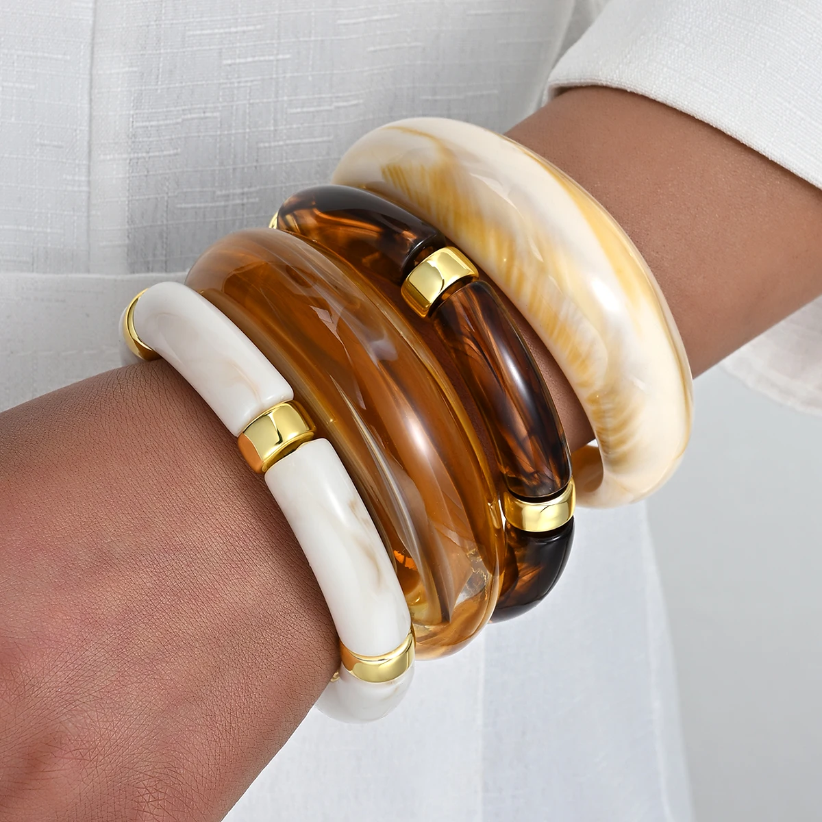 4Pcs Resin Bamboo Curve Bracelet Set For Women Amber White Chunky Trendy Acrylic Cuff Bangles Party Daily Wear Jewelry Gift 2026