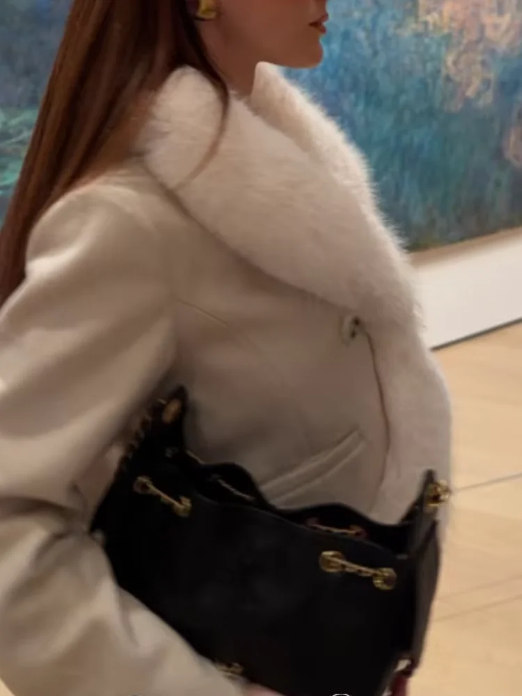Chic Faux Fur Collar Wool Blend Coat Women Double Breasted Flare Sleeve Slim Fit Elegant Winter Outerwear Street Casual Jacket
